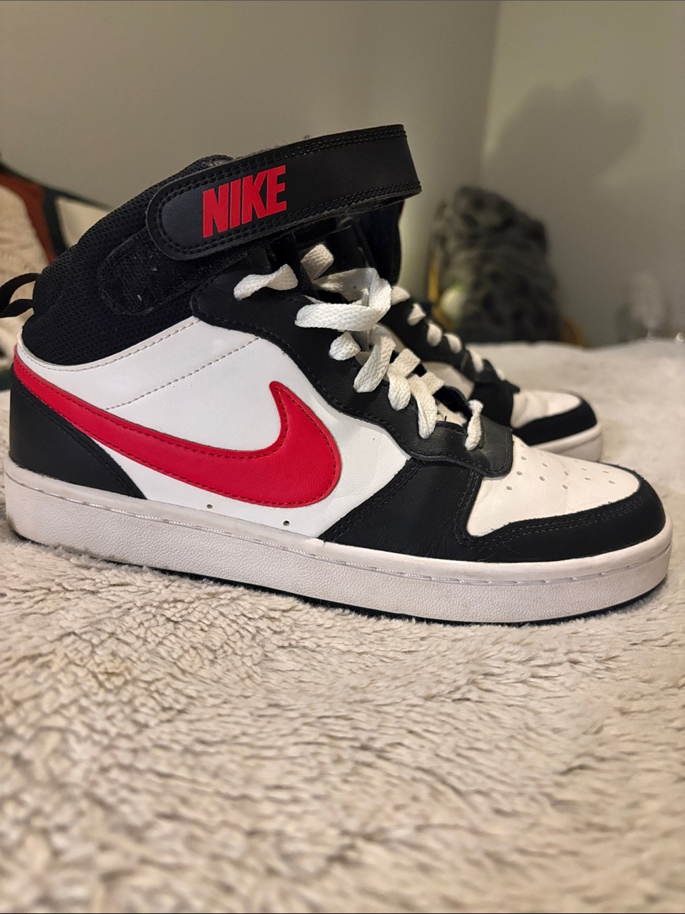 Nike High-Top Sneakers boys 6